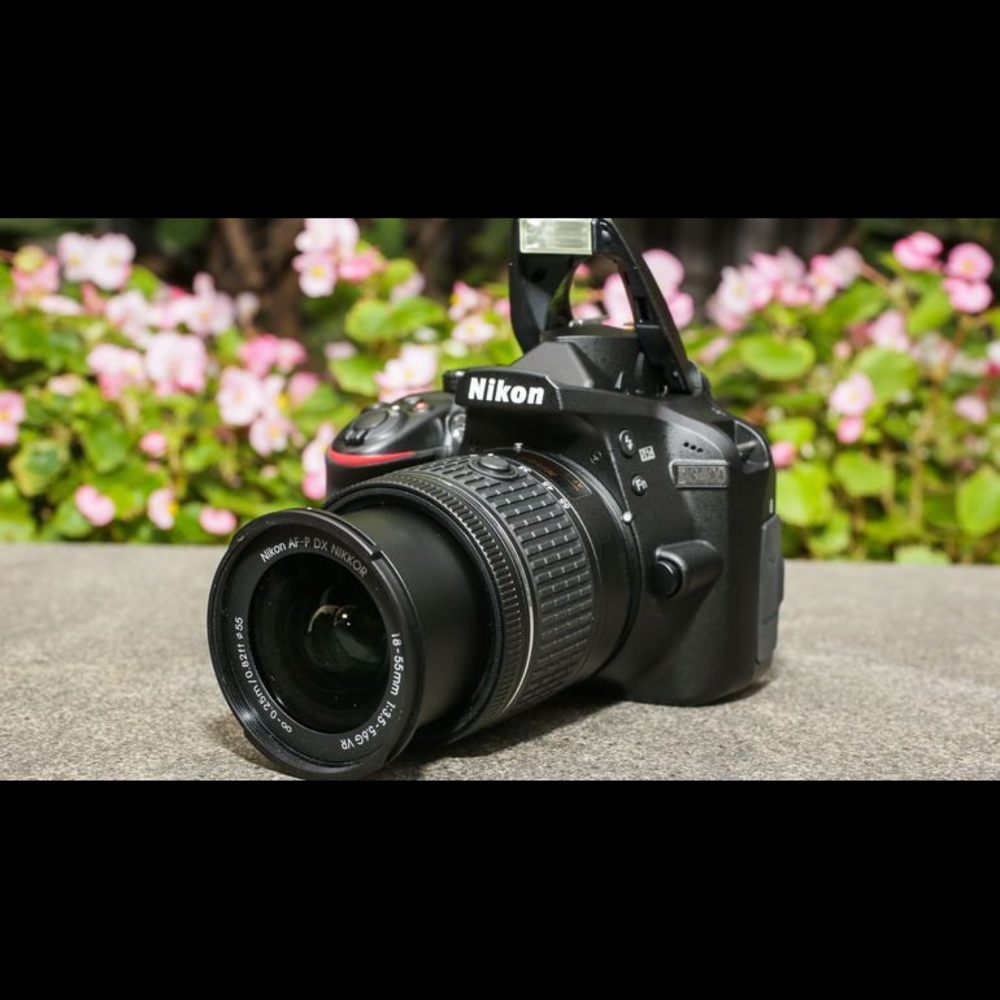 Nikon D3400 Camera & Tripod